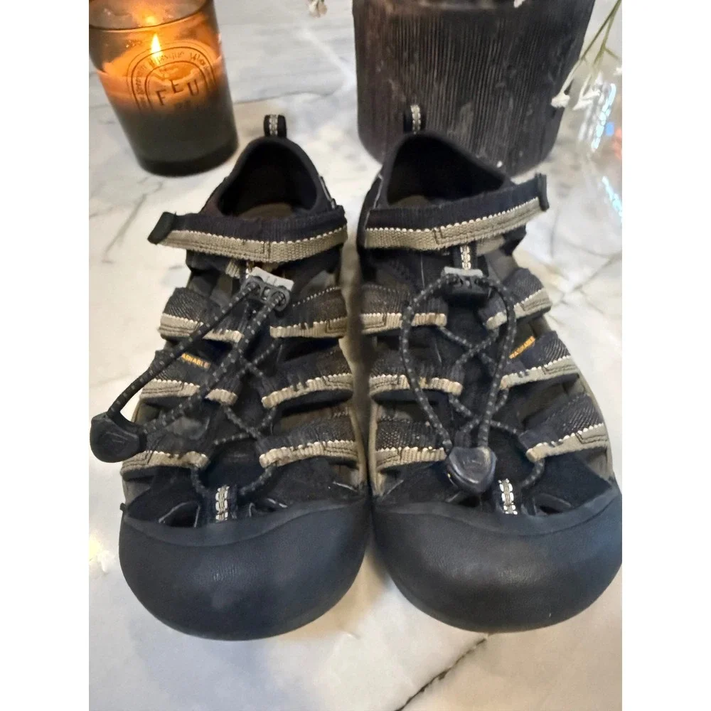 Keen Kids Newport H2 Water Sandals Black and Tan Hiking Shoes Size 4